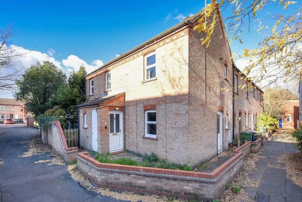 Russell Lodge 5-Bedroom House