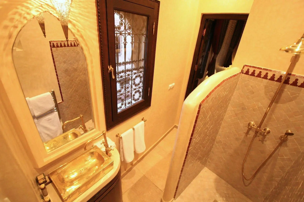 Riad Omri - фото 14