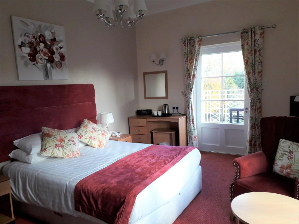 Standard Double Club room (full double bed)