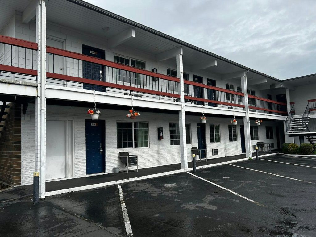Travelers Inn by OYO Longview Kelso