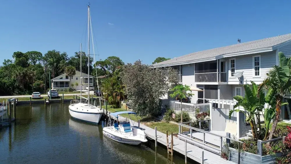 Lemon Bay Waterfront Condo W Patio, 5 Miles To Gulf Beaches 2 Bedroom Condo
