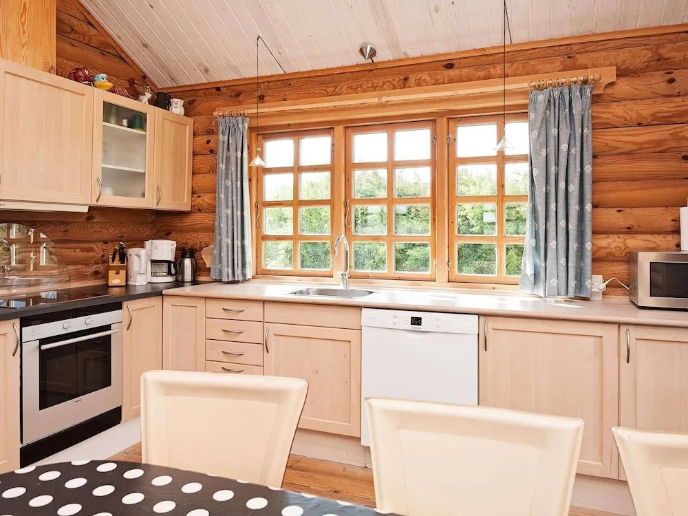 Alluring Holiday Home in Glesborg near Sea - фото 10