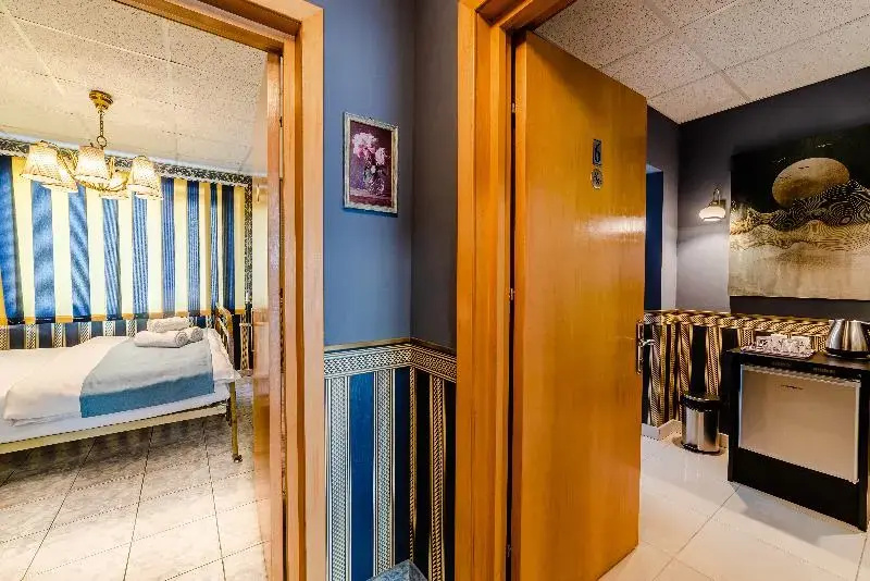 Deluxe Apartment with balcony and with garden view