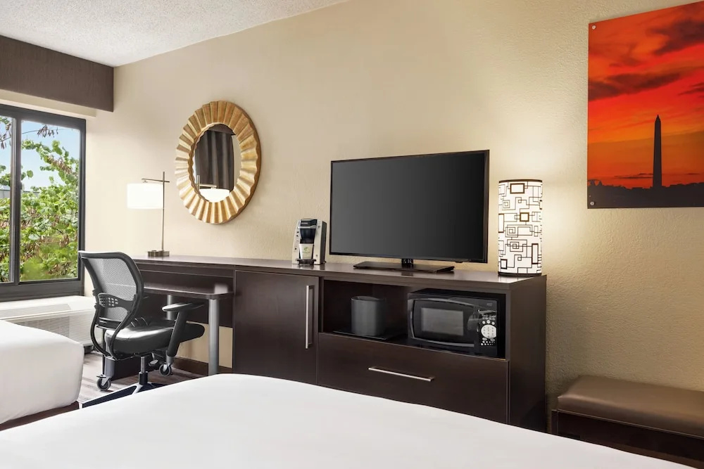 Holiday Inn Washington-Dulles International Airport by IHG - Chambres
