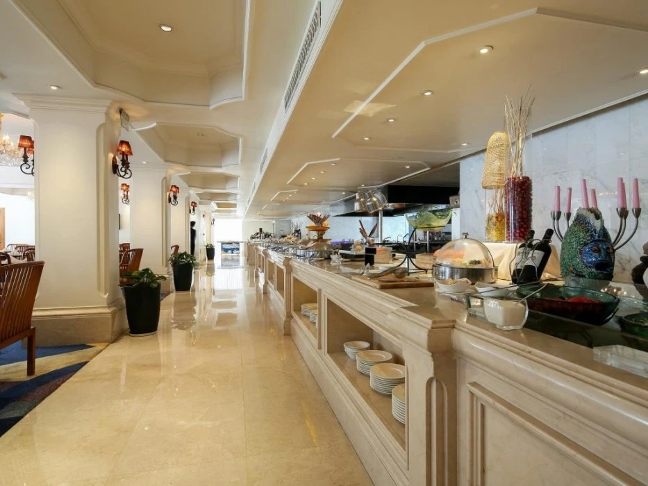 Food & Beverage