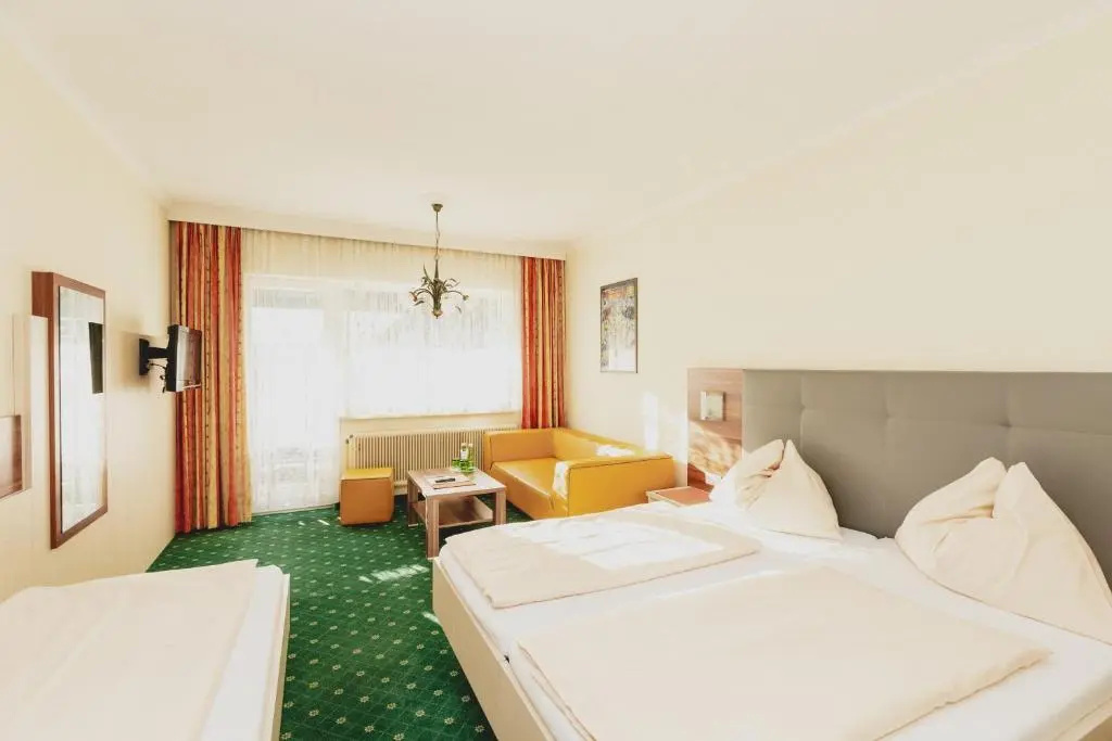 Standard Double room with balcony (full double bed)