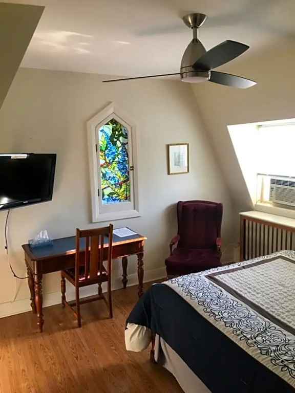 Classic Quadruple room