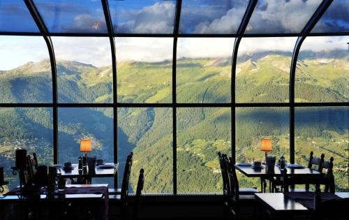 Balcony & Terrace