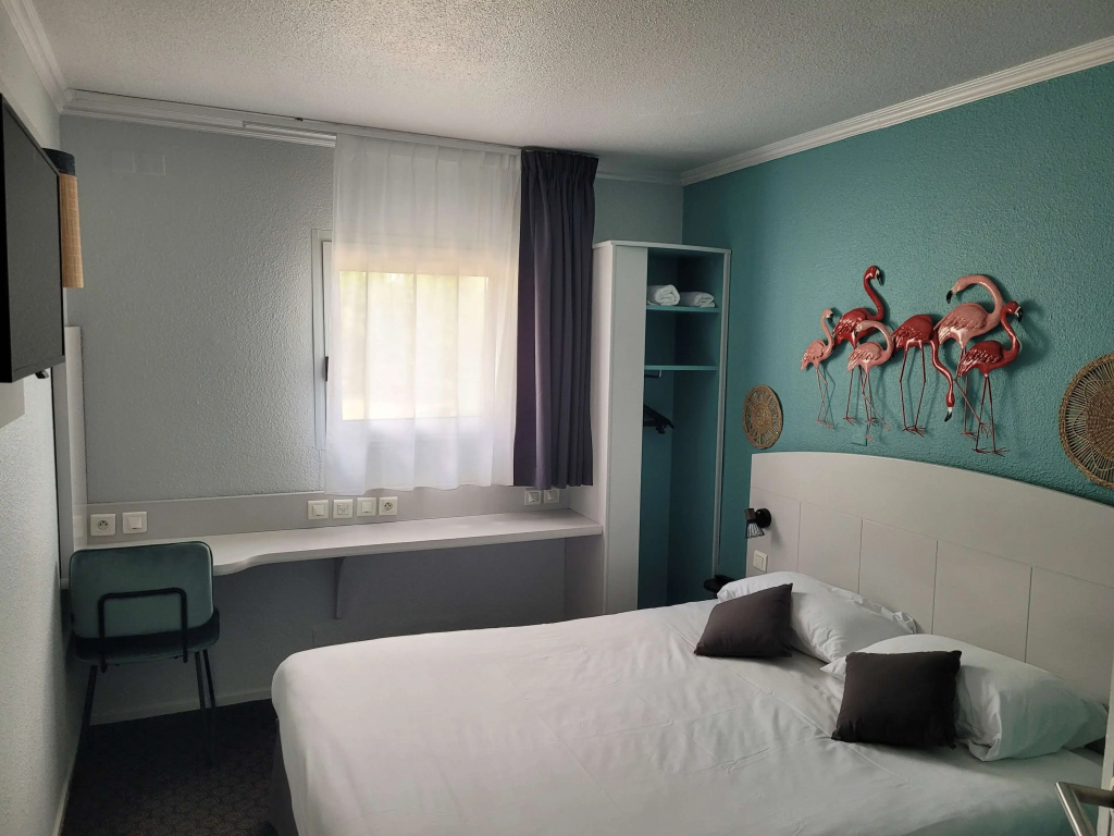 Standard Double room (full double bed)