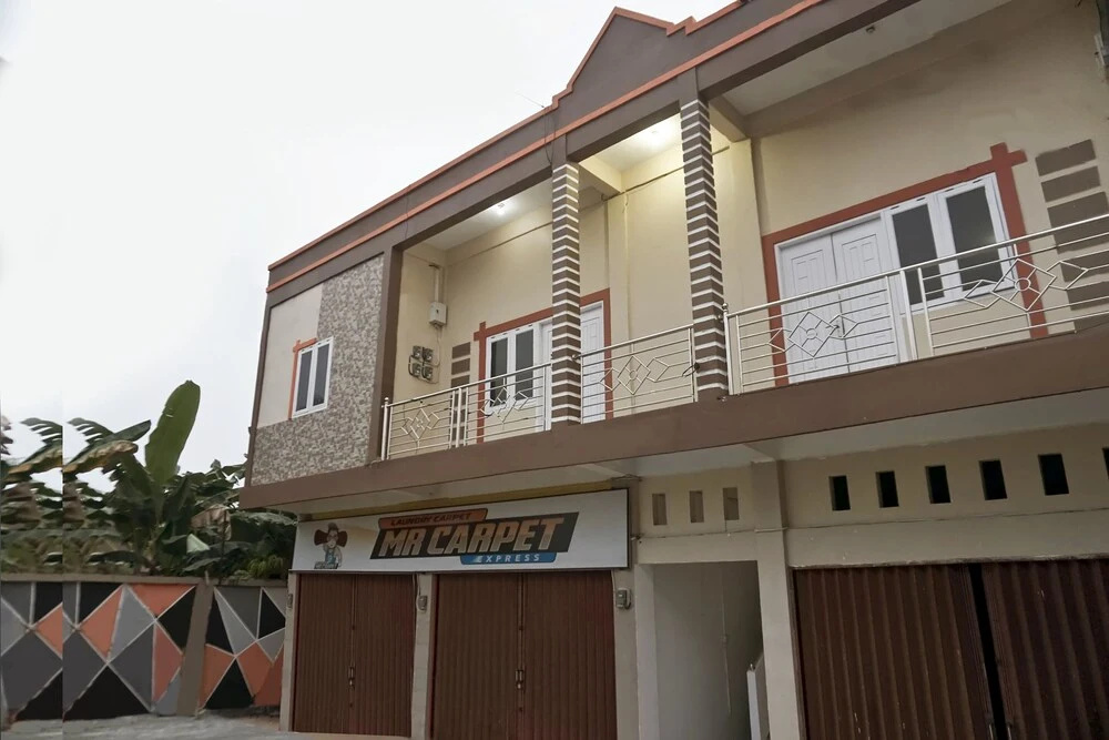 Mr Carpet by OYO Rooms
