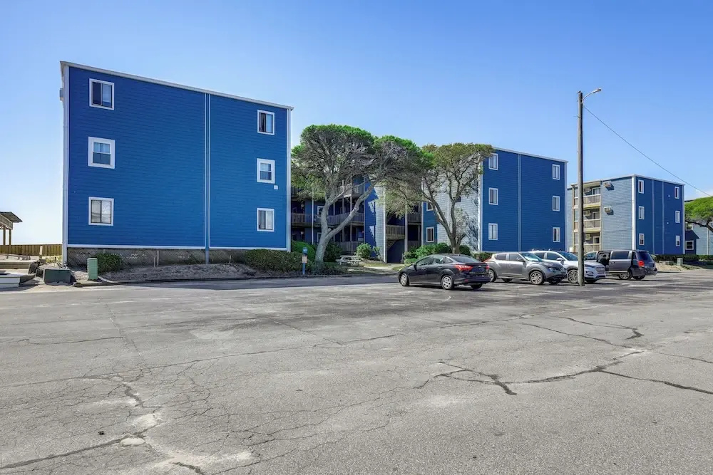 Oceanfront Gem w/ Views in North Topsail Beach
