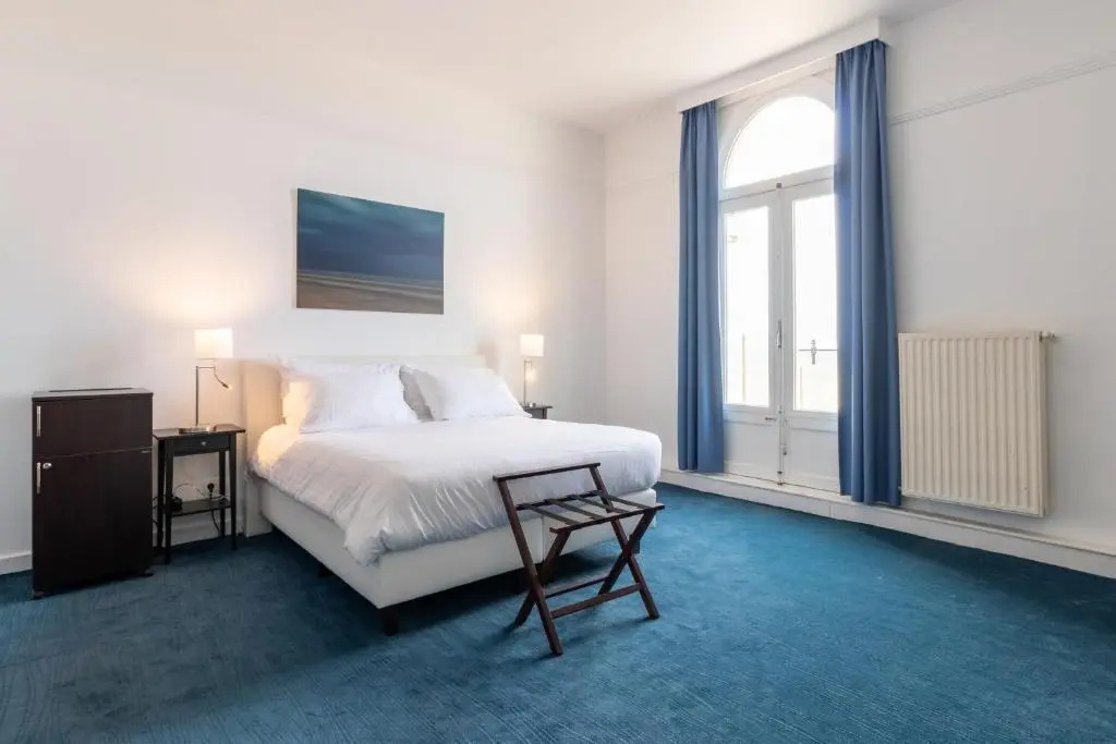 Superior Double room with sea view (full double bed)