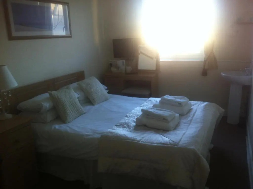 Rivelyn Hotel Bar & Restaurant - Chambres