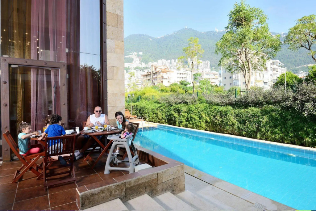 Reston Hotel - фото 35