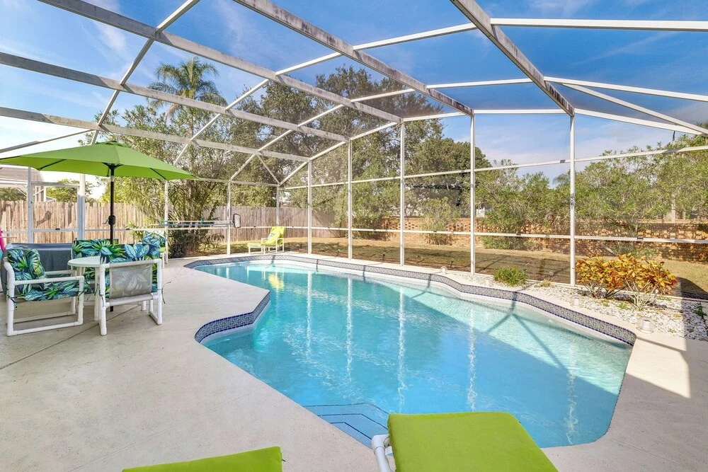 5 Mi to Disney! Family Getaway w/ Poolside Oasis