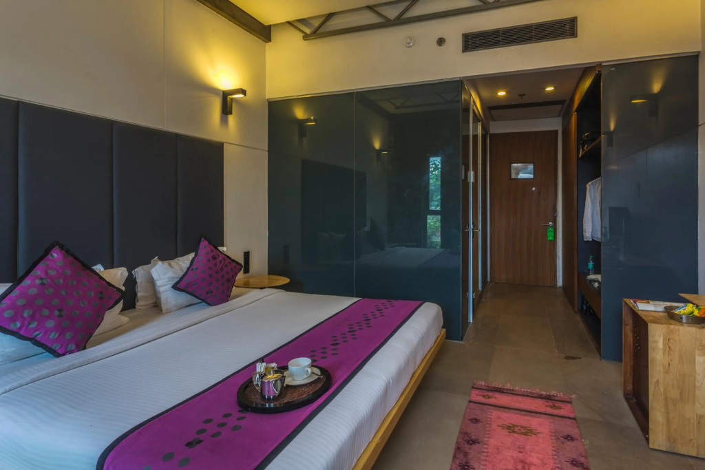 Mana Hotel — 3