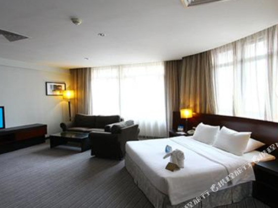 Hotel Sixty3