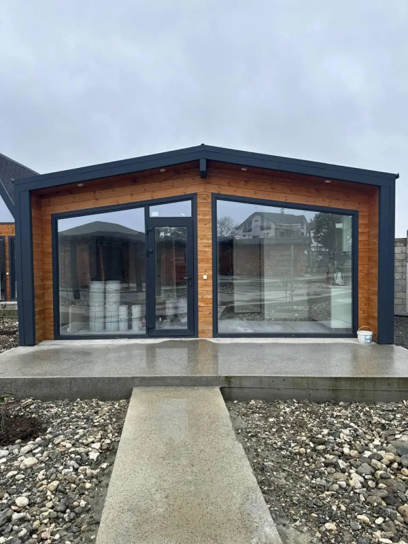 Standard Quadruple Cottage (full double bed and twin beds)