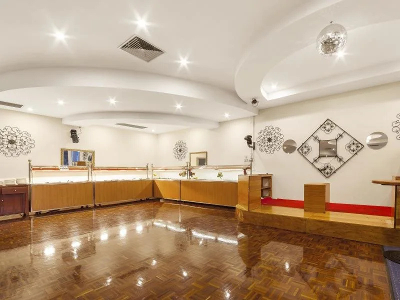 Lobby & Reception