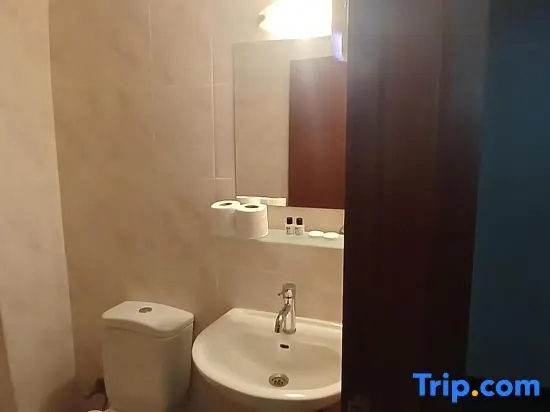 Cagyigit Hotel — 5