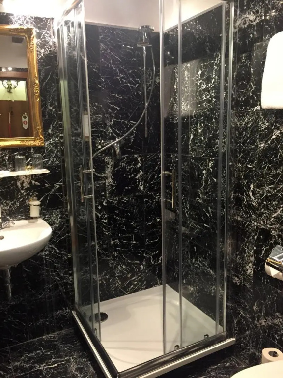 King Charles Boutique Hotel Residence - Chambres
