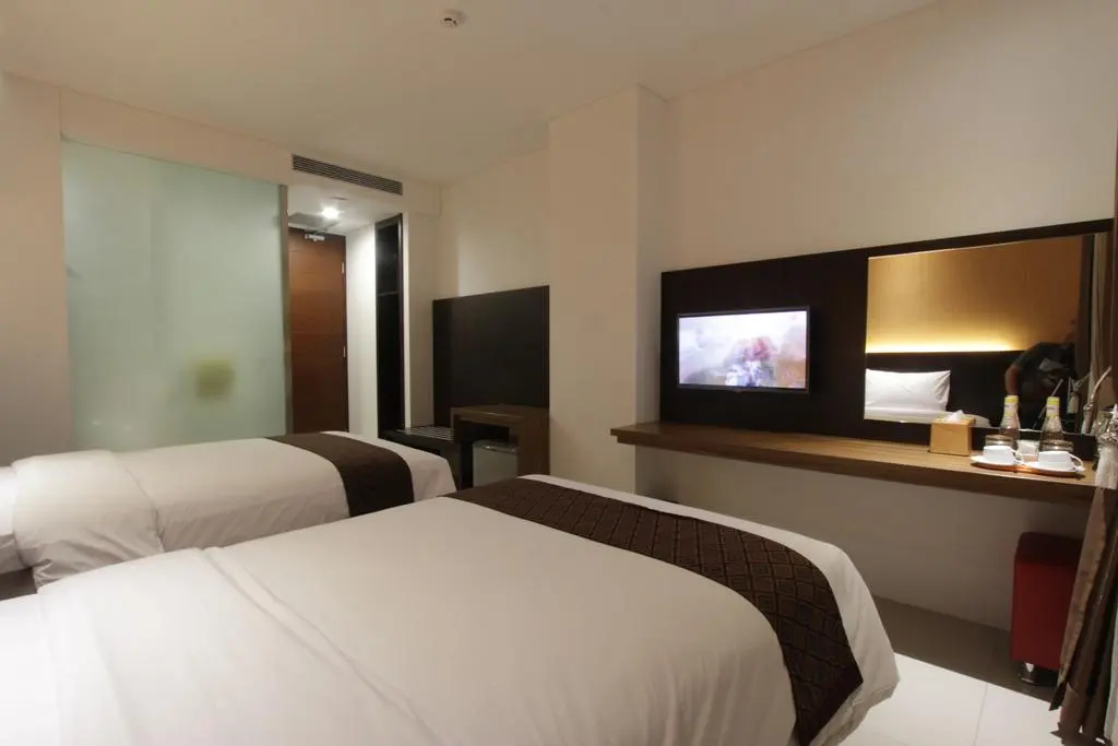 Ardan Hotel - Tap to explore photos