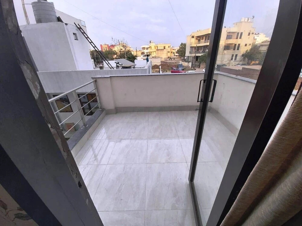 Balcony & Terrace