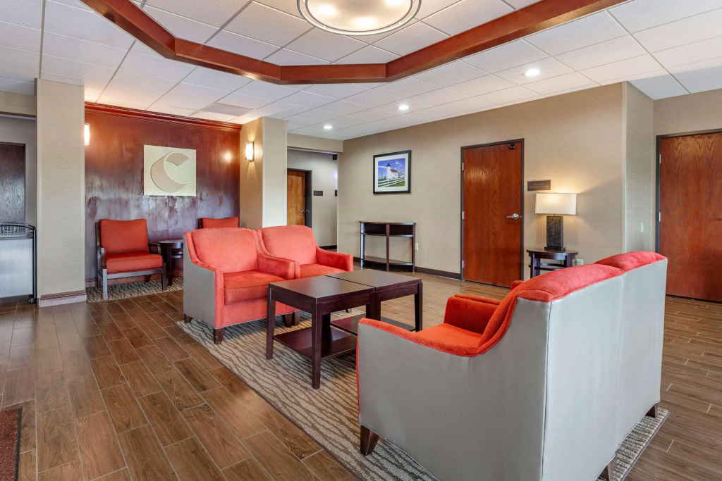 Lobby & Reception