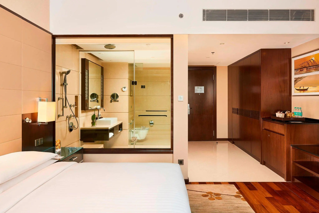 Deluxe Double room (full double bed)