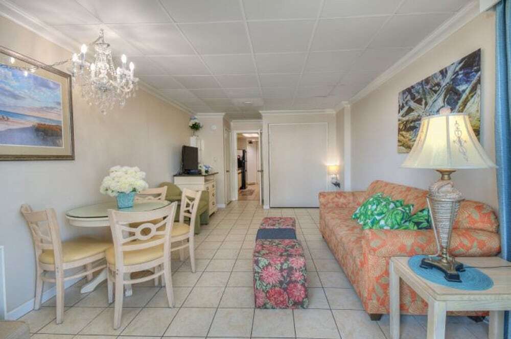 Coral Beach Resort and Suites by null