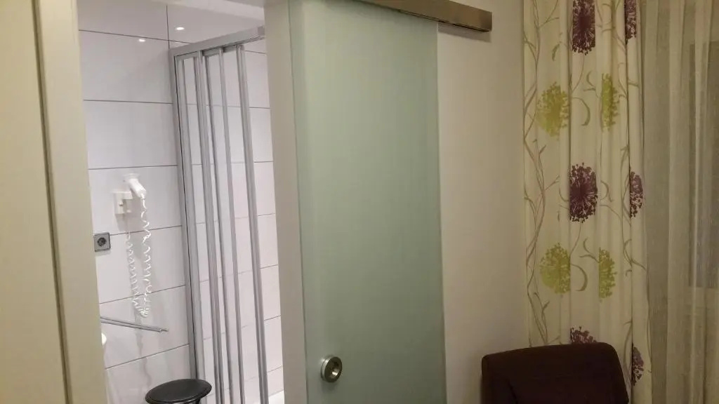 Hotel-Restaurant Frohlich - Chambres