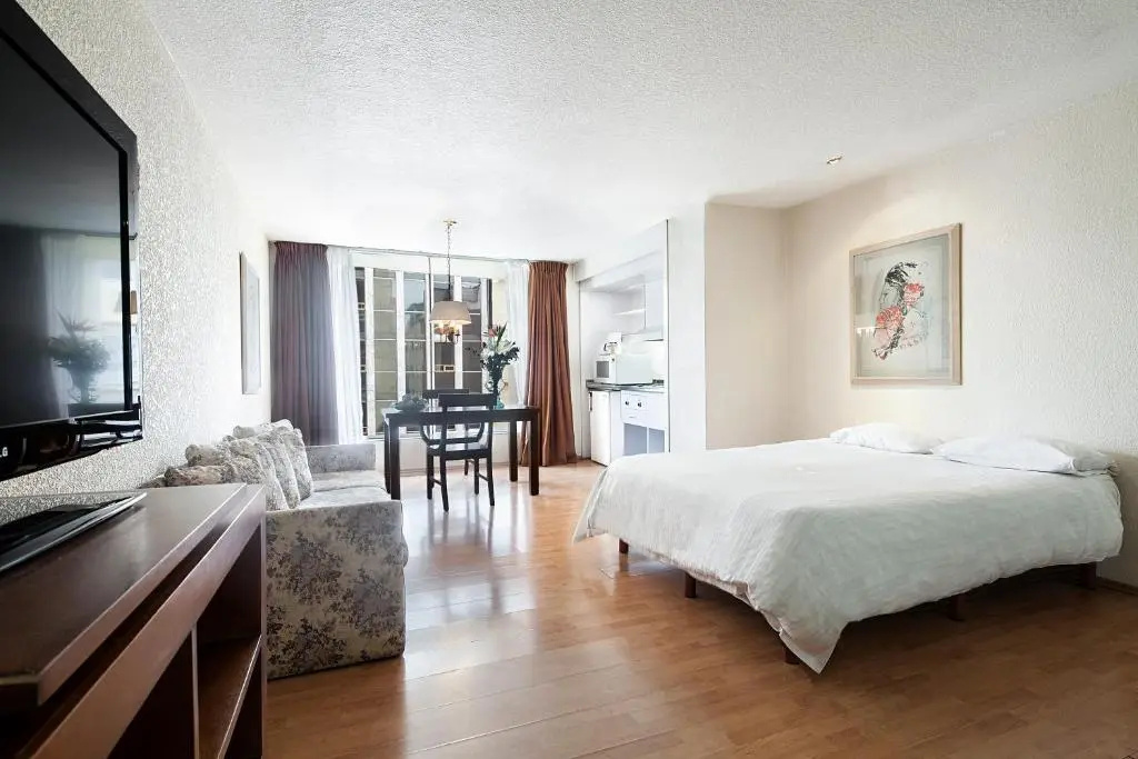 Double room (full double bed)