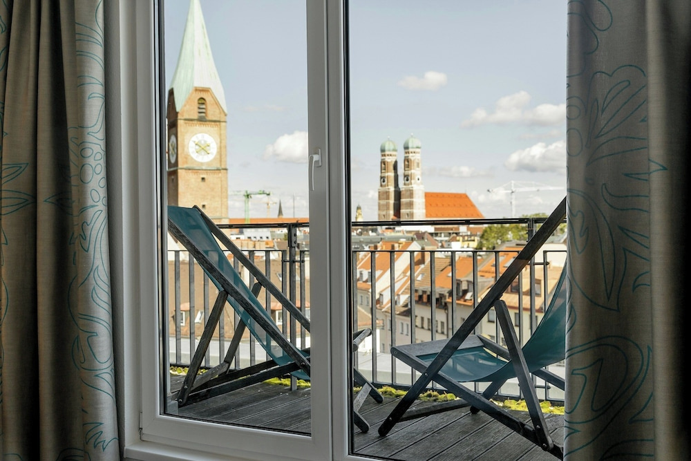 Standard room with balcony