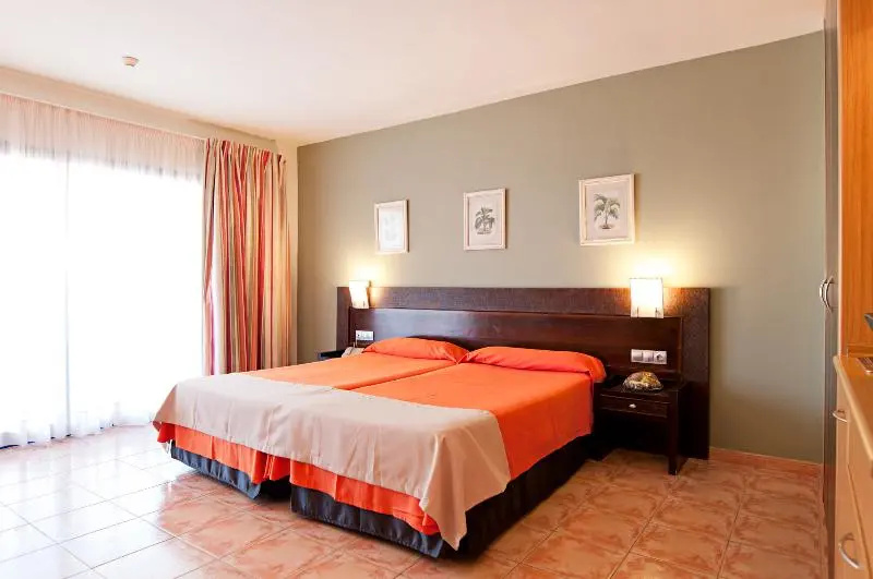 LIVVO Lago Taurito Hotel & Aquapark All Inclusive - Chambres