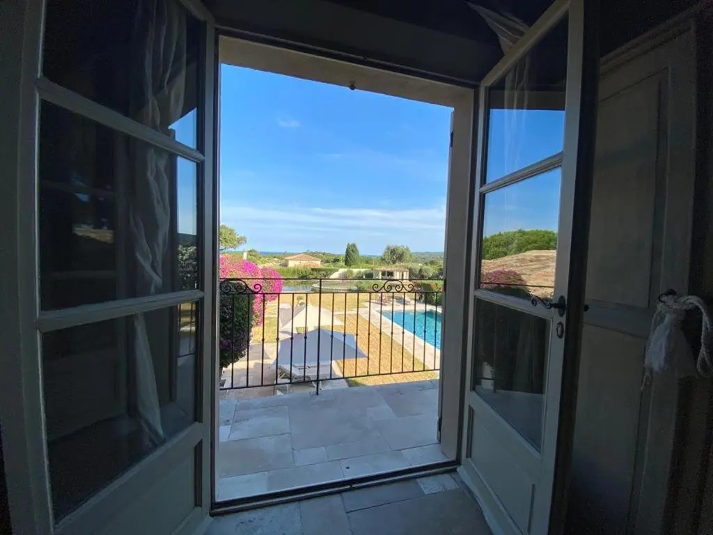 Deluxe Double room with sea view (full double bed)