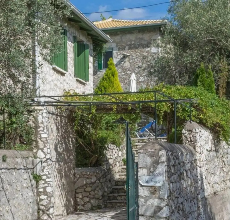 The Old House Guest House - Collection Villas