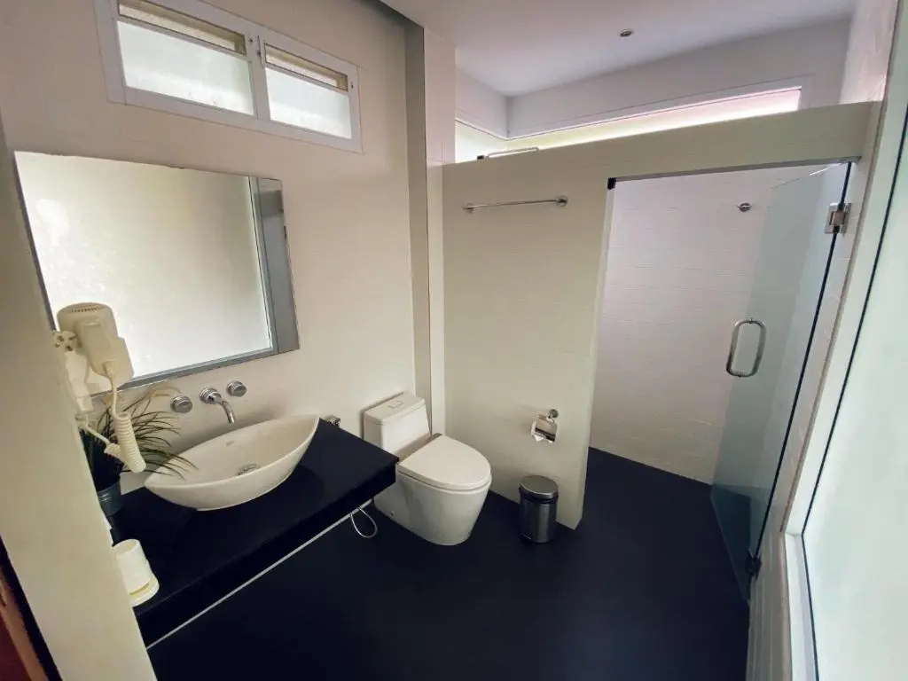 Deluxe Double room beachfront (full double bed)