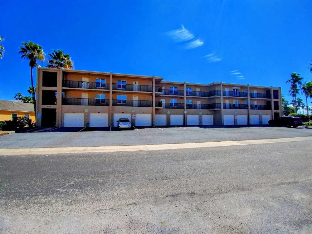 Surfside I 206 Minium 2 Bedroom Condo by RedAwning