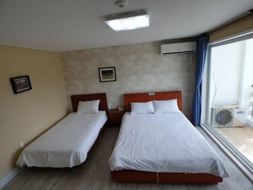 Standard Double room with balcony (twin beds)