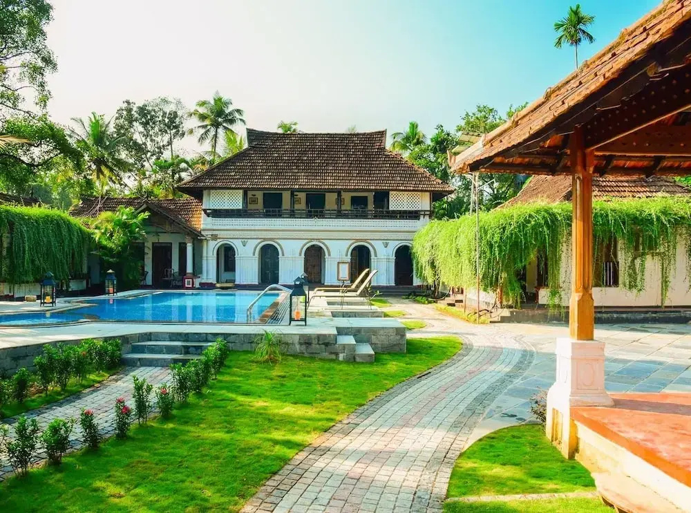 Kumarakom Tharavadu - Heritage Hotel