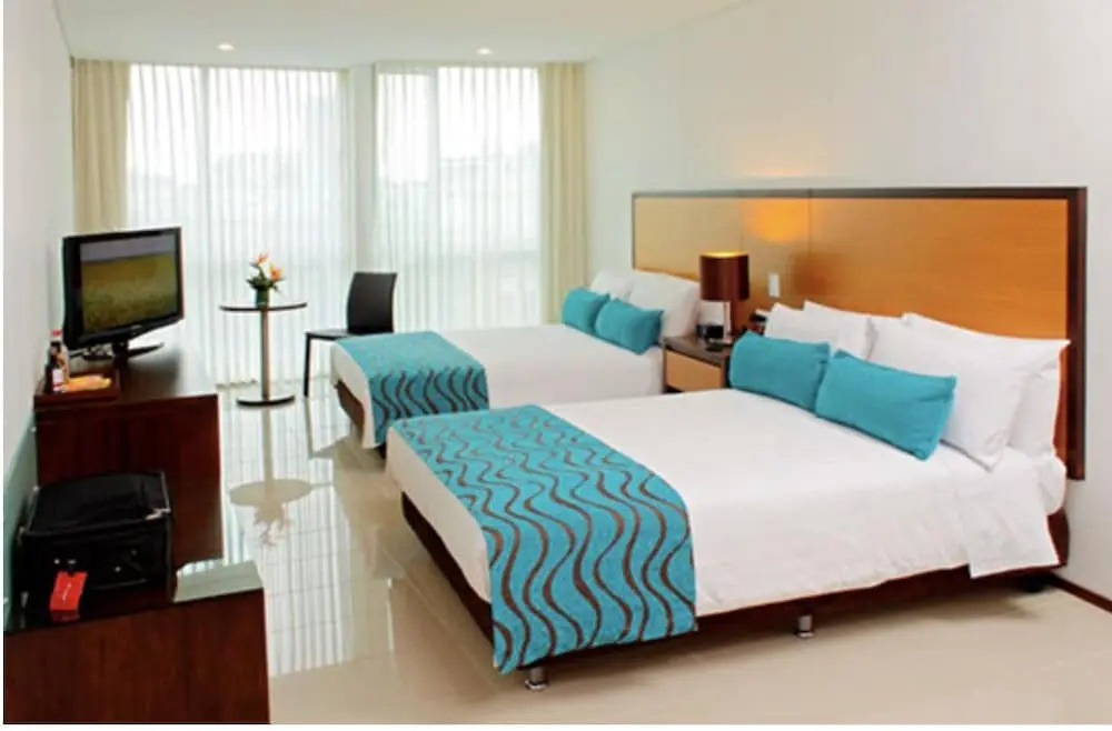Hotel Tiburon