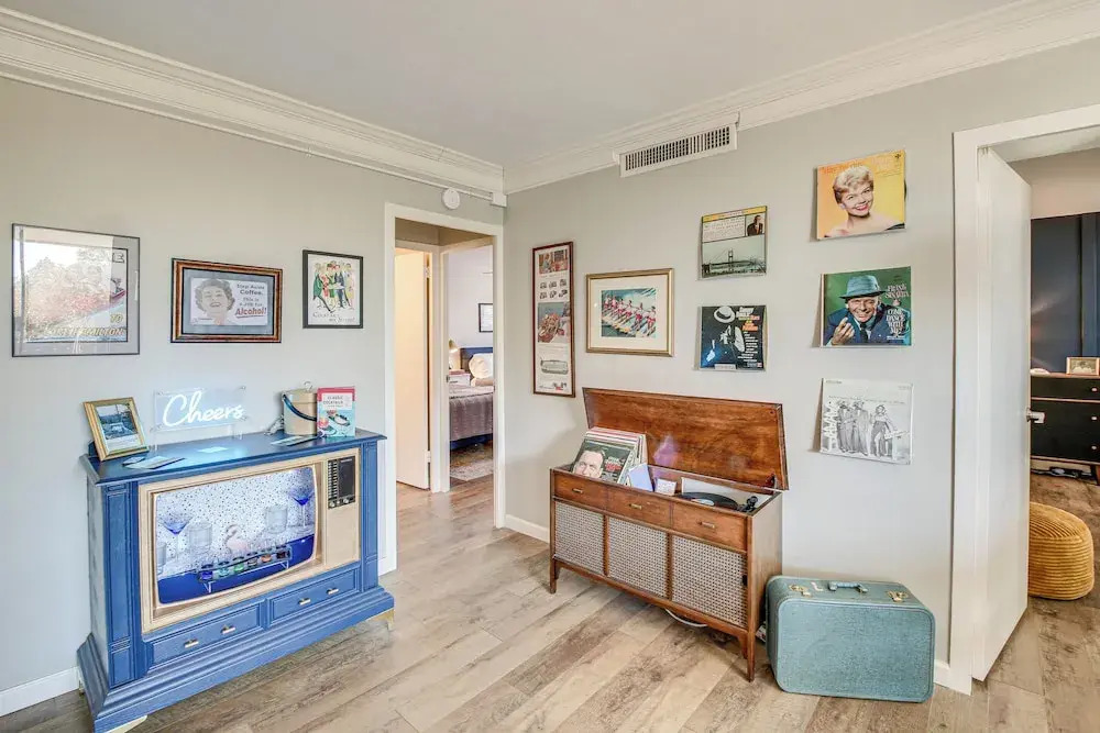 Mid-century Modern Condo on Lake Hamilton! — фото 5