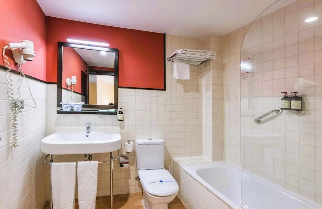 Hotel Monasterio Benedictino. - Chambres