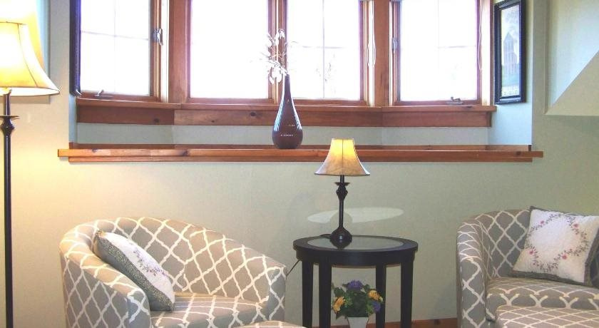 The Porch and Pillow