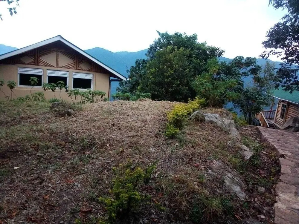 Orugano Bwindi Lodge