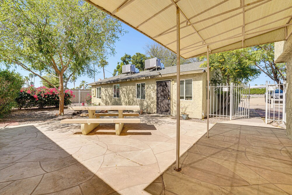 Shop & Dine! Getaway 3 Mi to Old Town Scottsdale