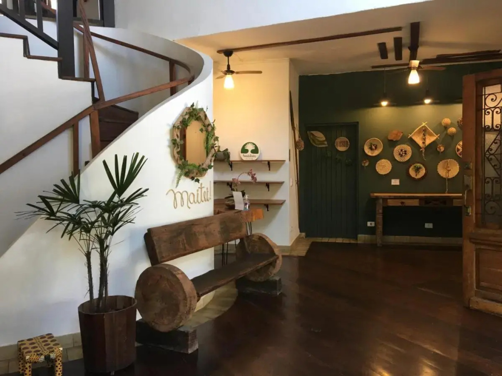 Lobby & Reception