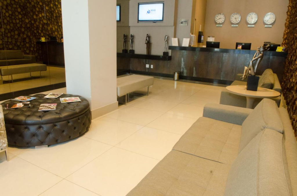 Lobby & Reception
