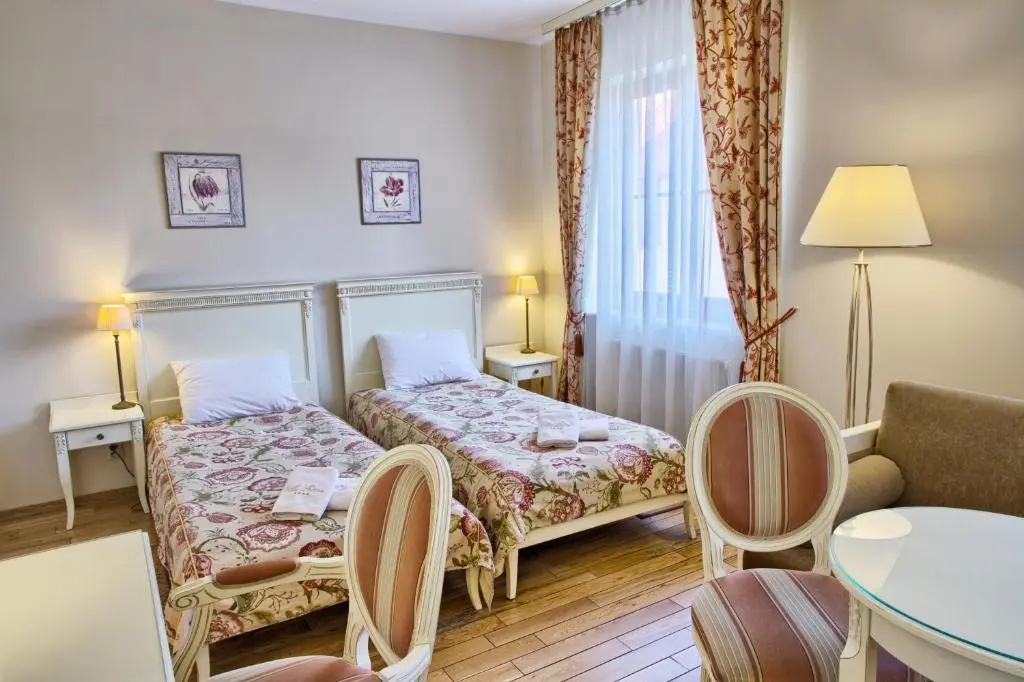 Villa Estera - Hotel & Restauracja - Chambres