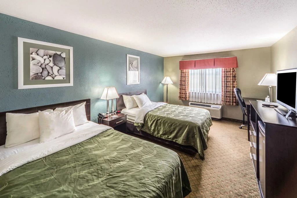 Deluxe Quadruple room
